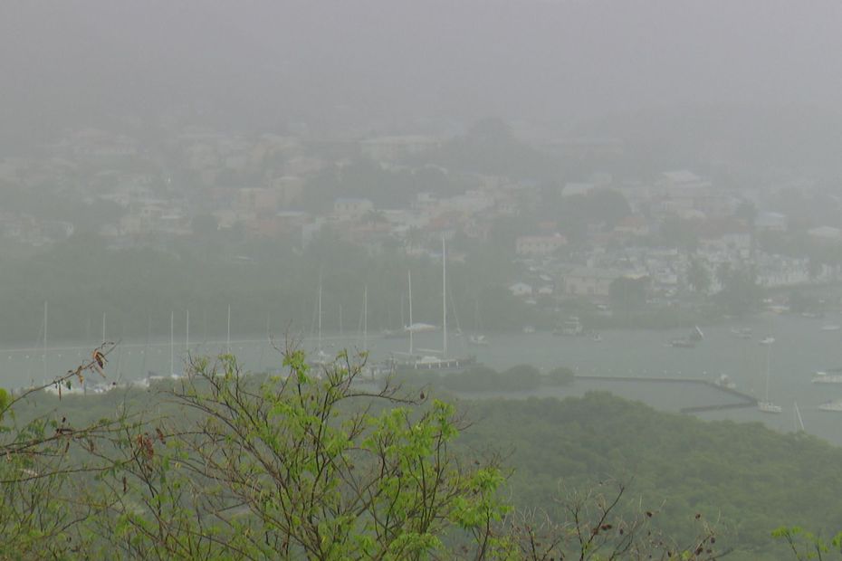 De l&rsquo;Afrique, une imposante brume de sable se rapproche de la Caraïbe, avantages ou&nbsp;inconvénients.