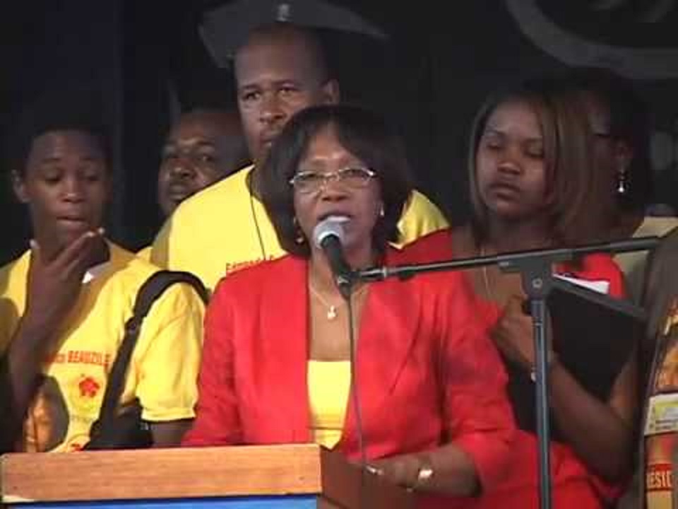 Moïse Jean Charles, ennemi de l’opposition, selon Mme Edmonde Supplice Beauzile