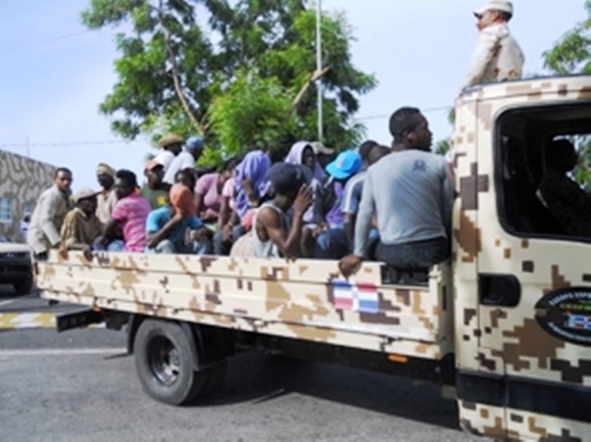 Les sans-papier interdits dans le secteur du transport en République&nbsp;dominicaine