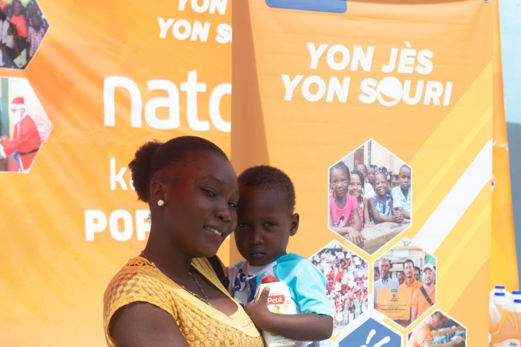 La Natcom soutient la population en distribuant des produits alimentaires dans le&nbsp;Nord-Est