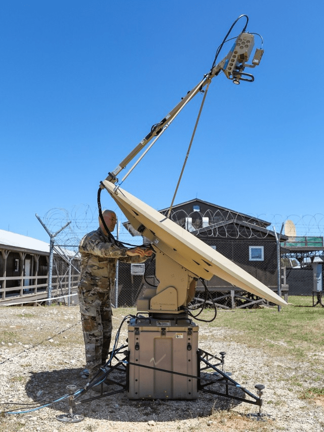 Le rôle vital de la communication par satellite dans la&nbsp;KFOR