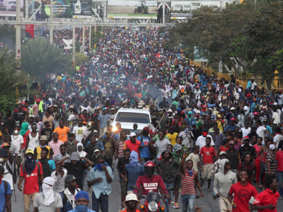 Manifestations du 7 septembre 2022 : Les citoyens disent non à Ariel Henry, celui-ci s’en fout tout&nbsp;bonnement