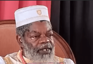 Le roi du vodou haïtien cherche l&rsquo;attention du pasteur Grégory&nbsp;Toussaint