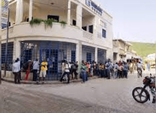 Crise à la Unibank : Des services de la UNIBANK, dont les ATM, ne fonctionnent&nbsp;pas