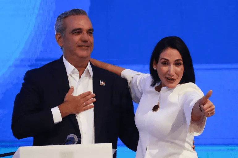 Luis Abinader réélu président de la République dominicaine à partir des élections entachées d’irrégularité