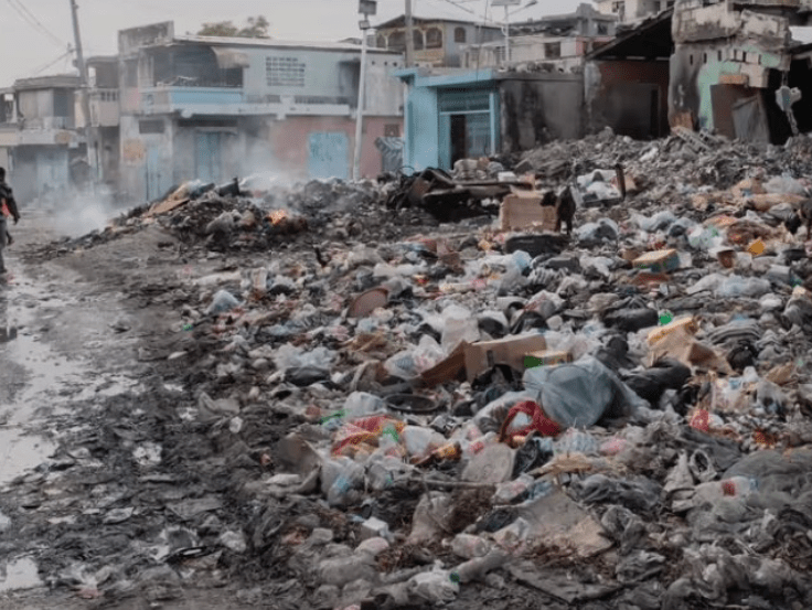 Les ordures comme stratégie de combat des bandits&nbsp;armés