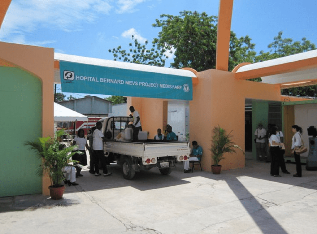 L&rsquo;hôpital Bernard Mevs, attaqué, mais pas&nbsp;incendié