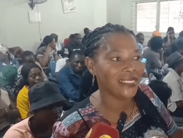 Plateforme Ekilibris : Distribution de kits scolaires à des&nbsp;parents