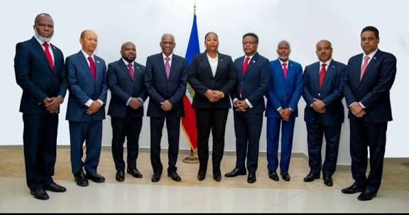 CPT : Même ensemble, le secteur politique traditionnel est&nbsp;nul