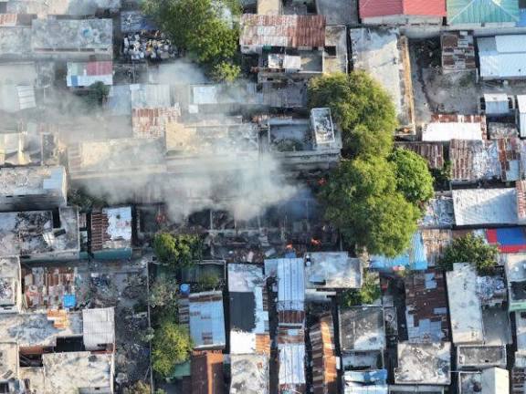 Des milliers de gens quittent Village de Dieu à la&nbsp;hâte