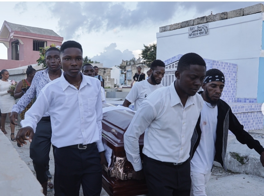 Petit-Goâve : Funérailles collectives de 18 personnes tuées par&nbsp;Mélissa