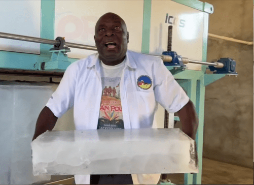 Jacques Sauveur Jean lance son usine à&nbsp;glace