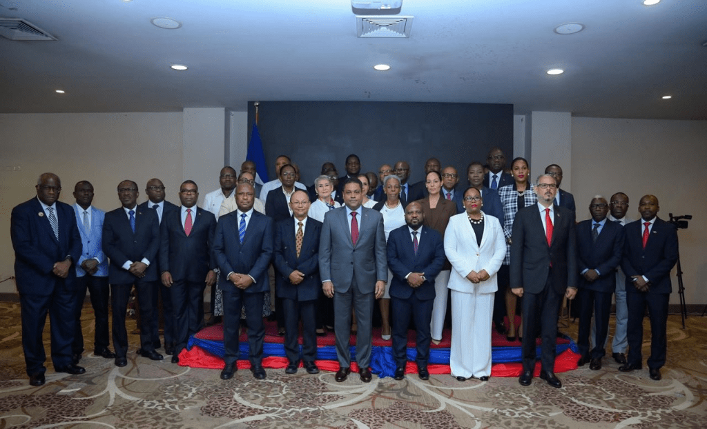 Diplomatie forte, autorités illégales : un paradoxe qui interpelle la&nbsp;Nation