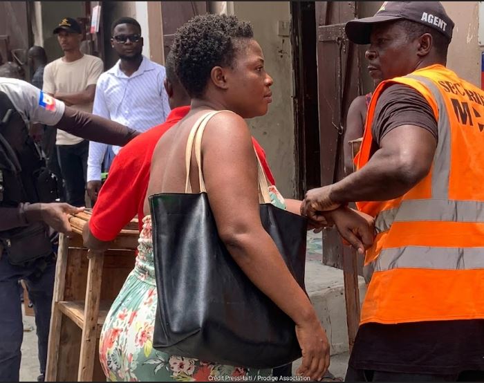 Cap-Haïtien : la mairie intensifie l’opération de libération des&nbsp;trottoirs